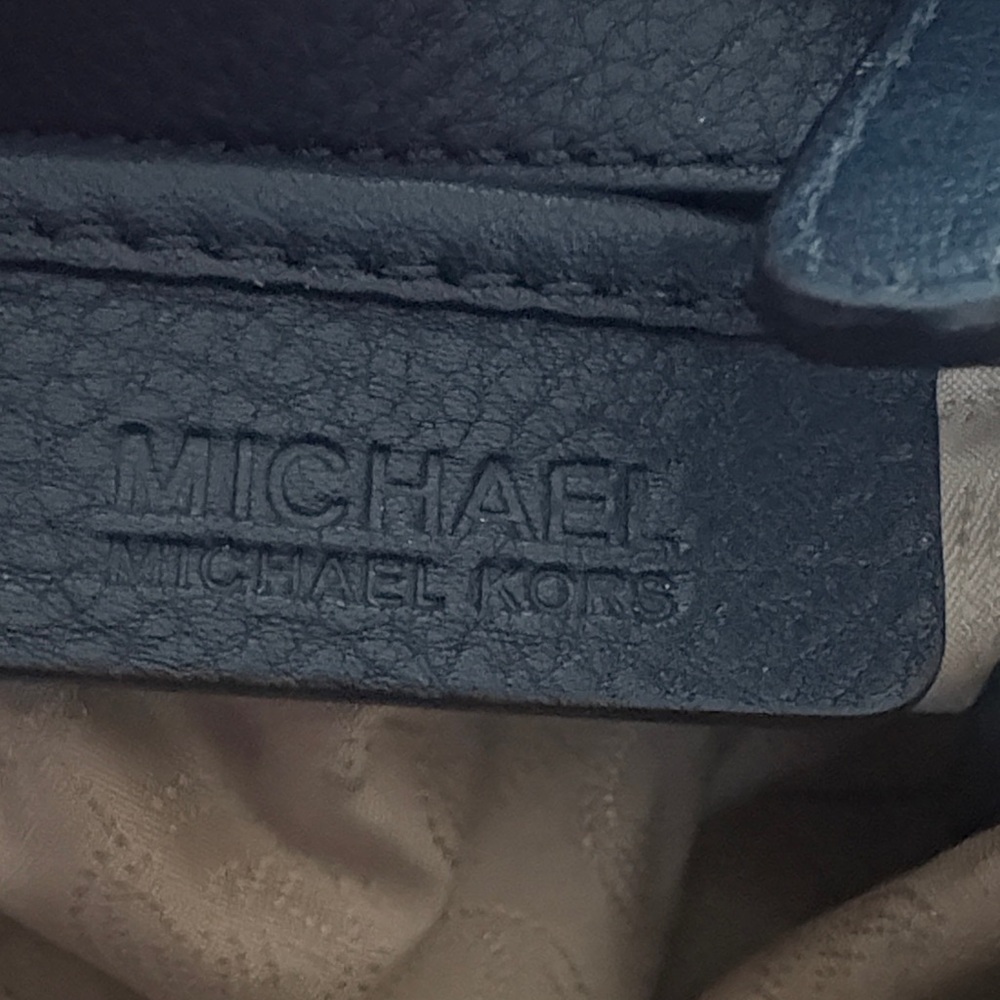 Michael Kors Dark Blue Leather Shoulder Bag - Picture 6 of 11